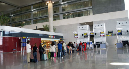 to check-in at airport, pass security control and other tips